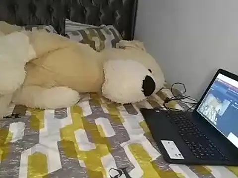 Chandy012 online show from December 16, 2025, 2:43 pm