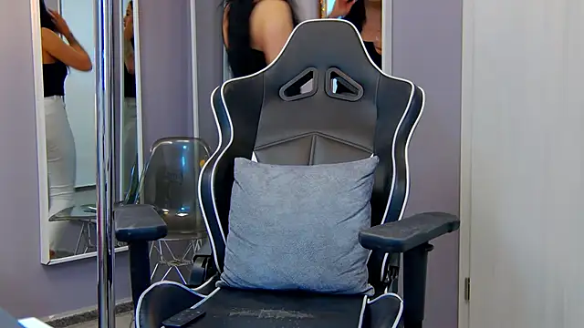 Snapshot of Eva_Lovvia_ chatting on March 10, 2025, 10:34 pm Eva Lovvia  online show from March 10, 2025, 10:34 pm