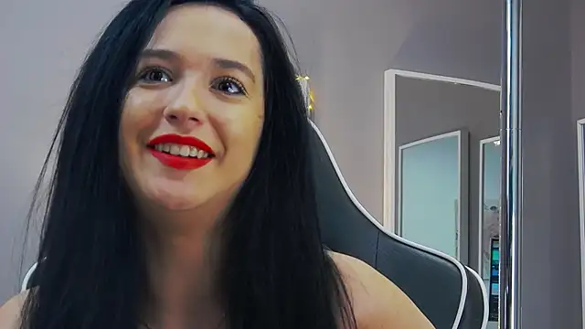 Snapshot of Eva_Lovvia_ chatting on January 28, 2025, 12:15 am Eva Lovvia  online show from January 28, 2025, 12:15 am