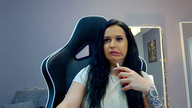 Snapshot of Eva_Lovvia_ chatting on March 11, 2025, 9:37 pm Eva Lovvia  online show from March 11, 2025, 9:37 pm