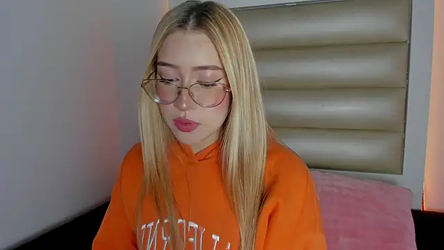 Snapshot of Princess_tokyo chatting on January 12, 2026, 7:31 pm Princess tokyo online show from January 12, 2026, 7:31 pm