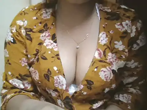 Lovely Sreya online show from February 26, 2025, 6:59 pm