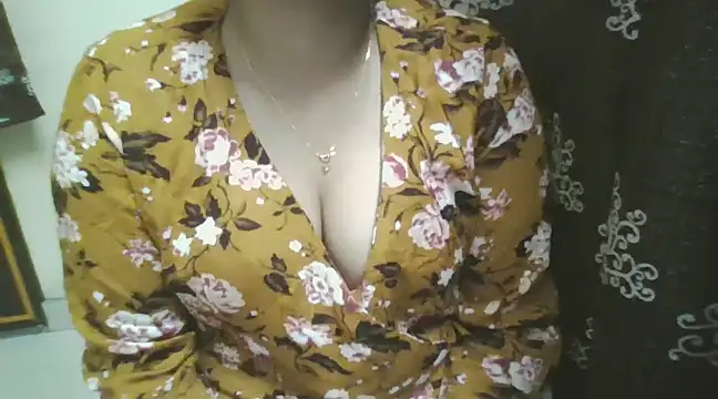 Lovely Sreya online show from February 13, 2025, 9:27 pm
