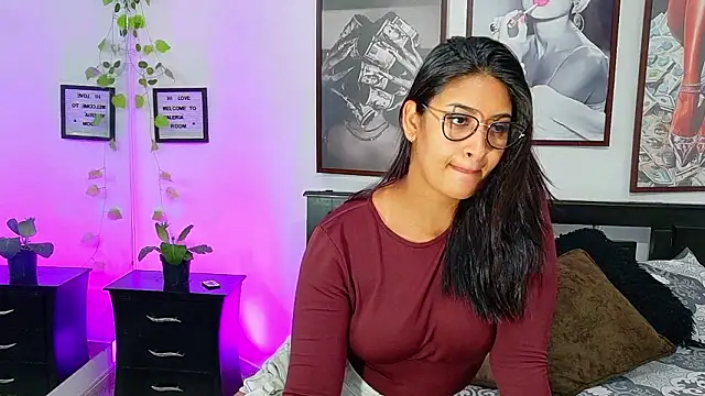 loretahorny online show from March 4, 2026, 12:46 pm