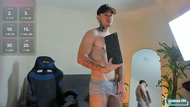 Snapshot of Salvatore_costa chatting on October 7, 2025, 12:33 am Salvatore costa online show from October 7, 2025, 12:33 am