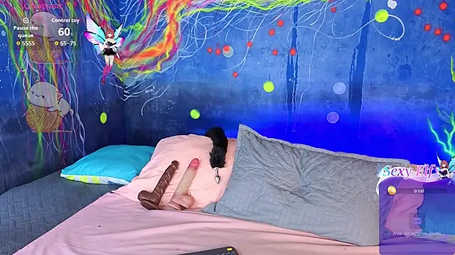 lucie petite online show from March 8, 2026, 6:33 pm