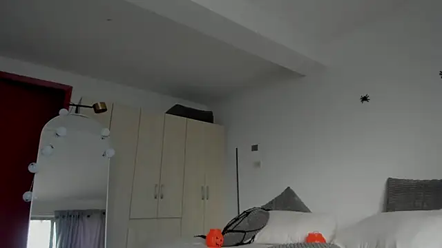 Snapshot of Andrewine89 chatting on October 23, 2025, 9:24 pm Andrewine89 online show from October 23, 2025, 9:24 pm