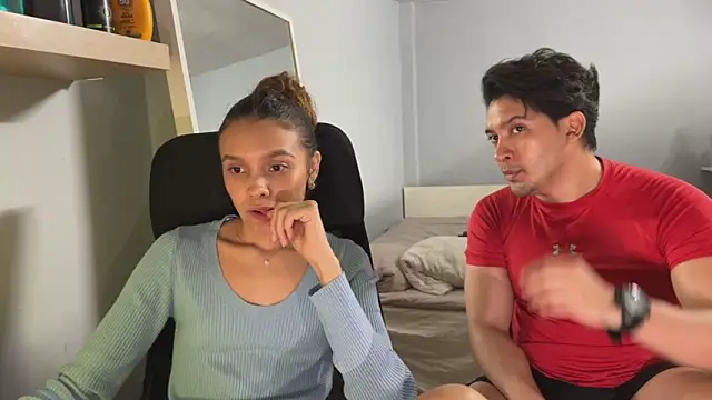 Snapshot of RagnarLothbrokXX chatting on October 2, 2025, 8:01 pm RagnarLothbrokXX online show from October 2, 2025, 8:01 pm