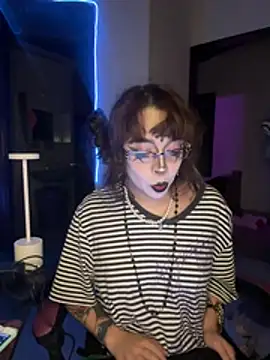 NanaGameplays707 online show from June 19, 2026, 4:07 am