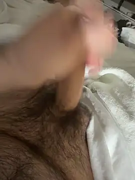 Snapshot of HorneyCalboy chatting on February 12, 2026, 3:39 am HorneyCalboy online show from February 12, 2026, 3:39 am