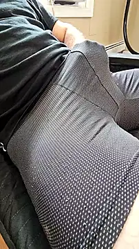 Snapshot of HorneyCalboy chatting on February 21, 2026, 4:42 pm HorneyCalboy online show from February 21, 2026, 4:42 pm