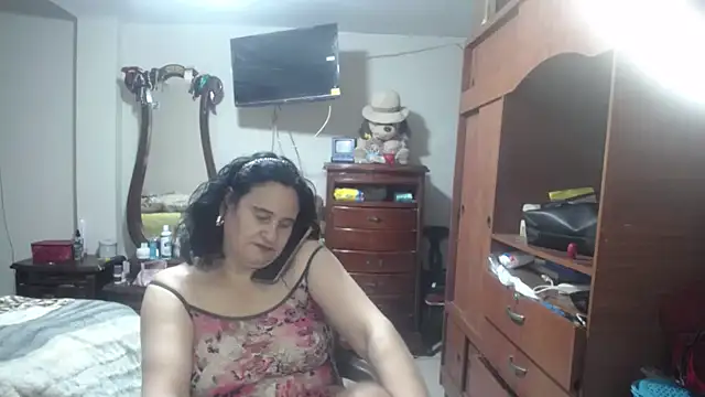 jazmin mature  online show from March 10, 2026, 1:37 pm