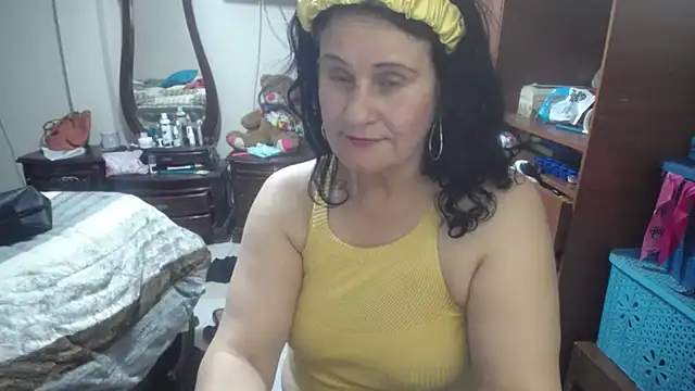 jazmin mature  online show from March 1, 2026, 11:38 pm