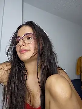 baaby-miiaa online show from February 19, 2025, 6:22 am