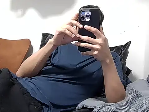 PerroDemonioHot online show from December 19, 2025, 11:07 pm