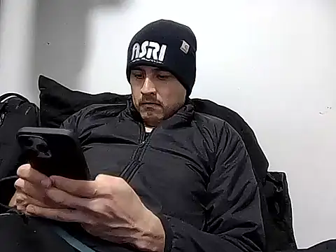 Snapshot of PerroDemonioHot chatting on February 12, 2026, 9:03 pm PerroDemonioHot online show from February 12, 2026, 9:03 pm