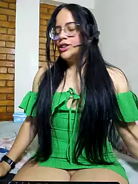 Snapshot of katrina29 chatting on October 17, 2025, 12:47 am katrina29 online show from October 17, 2025, 12:47 am