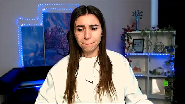 Snapshot of flora_ri chatting on February 12, 2025, 10:35 am flora ri online show from February 12, 2025, 10:35 am