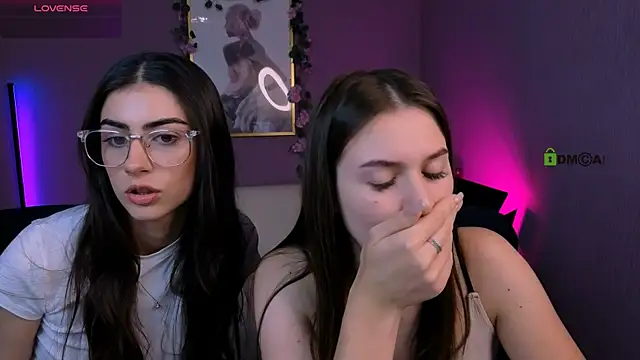 Snapshot of flora_ri chatting on October 16, 2025, 9:28 am flora ri online show from October 16, 2025, 9:28 am