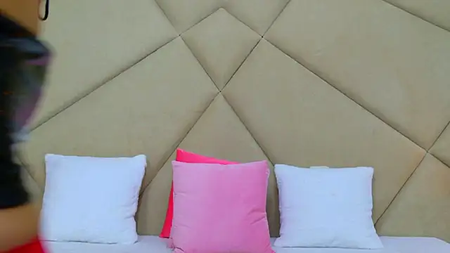 ChloeFrost online show from May 13, 2026, 5:14 am