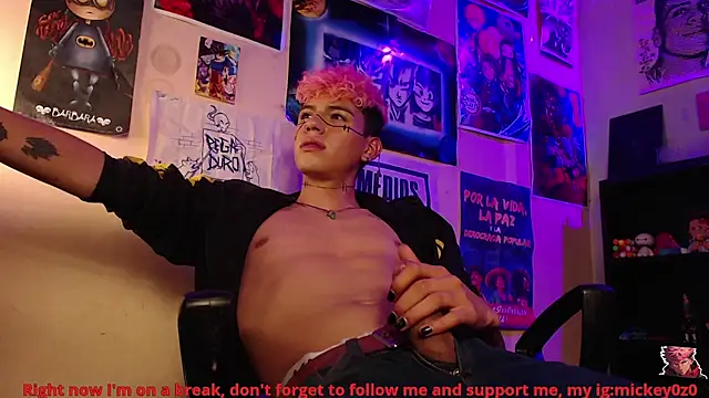 Mickey Magic online show from November 16, 2025, 3:55 am