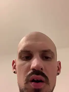 AssHunter4k online show from February 26, 2025, 5:57 am