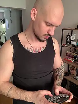 AssHunter4k online show from December 19, 2025, 9:11 am