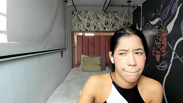 Connie Bell online show from February 16, 2026, 6:50 pm