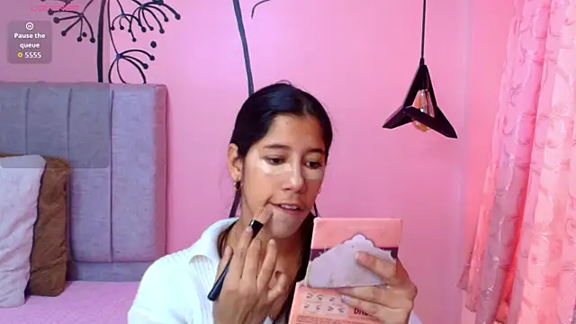 Connie Bell online show from September 19, 2025, 7:29 pm