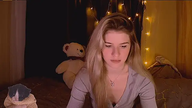 Melissa smith  online show from December 17, 2025, 10:59 pm