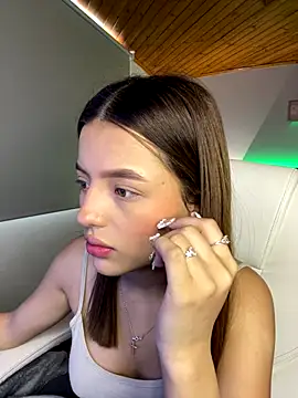 Snapshot of Sofia18_pinkk chatting on October 12, 2025, 7:15 pm Sofia18 pinkk online show from October 12, 2025, 7:15 pm