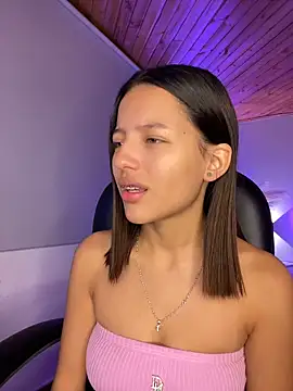 Sofia18 pinkk online show from May 24, 2026, 12:32 am