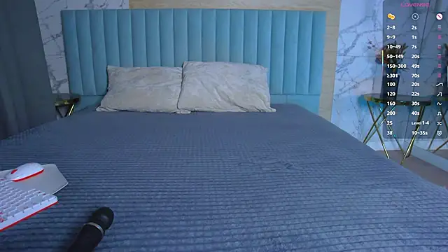 AmberShays online show from October 17, 2025, 5:04 pm