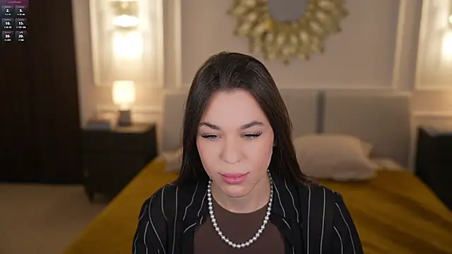 Roxi Twix online show from March 6, 2025, 11:36 am