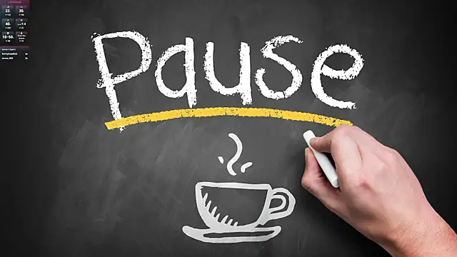 Roxi Twix online show from February 9, 2025, 3:01 pm