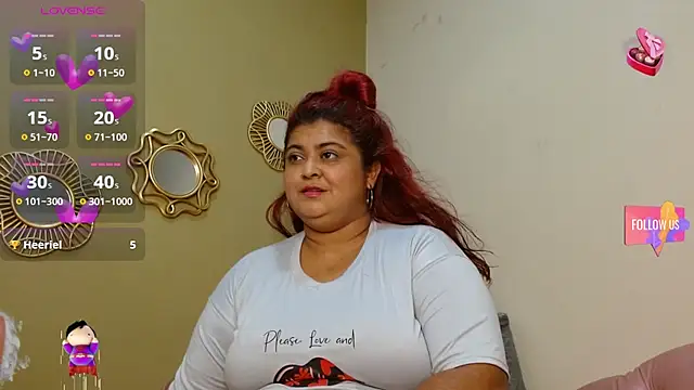  hannacurvy online show from February 25, 2025, 4:04 pm