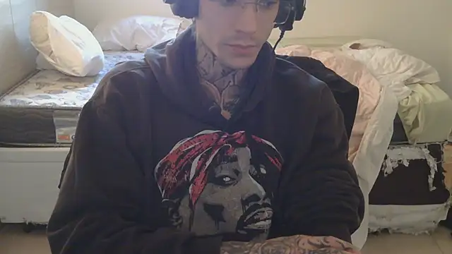 Snapshot of smokingink chatting on May 16, 2026, 8:19 pm smokingink online show from May 16, 2026, 8:19 pm