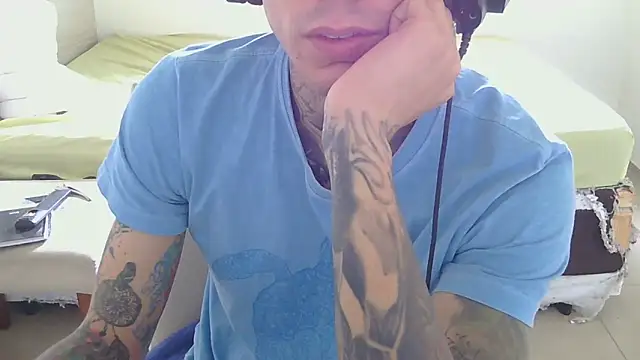 Snapshot of smokingink chatting on June 3, 2026, 4:23 pm smokingink online show from June 3, 2026, 4:23 pm