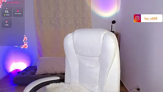 Snapshot of isabella1616 chatting on October 11, 2025, 3:40 am isabella1616 online show from October 11, 2025, 3:40 am