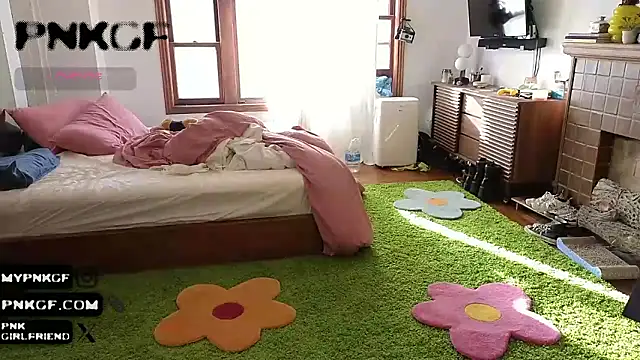 Snapshot of bunnierotten chatting on October 4, 2025, 12:01 am bunnierotten online show from October 4, 2025, 12:01 am