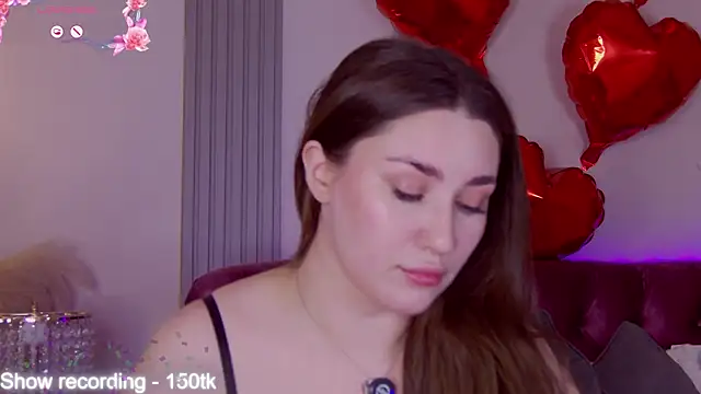 KiraBarlows online show from April 9, 2026, 8:15 pm