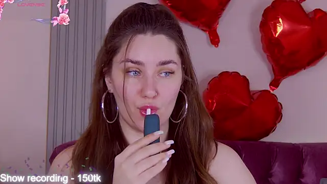 KiraBarlows online show from April 12, 2026, 3:37 pm