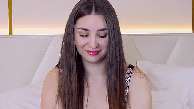 KiraBarlows online show from February 19, 2025, 8:20 pm