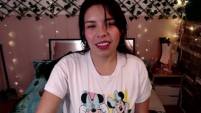 cute bunny95 online show from March 17, 2025, 7:15 pm