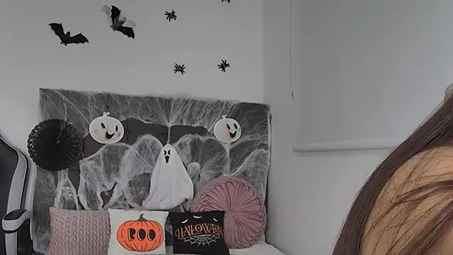 Snapshot of AmandaBrooks_18 chatting on October 11, 2025, 1:06 am AmandaBrooks 18 online show from October 11, 2025, 1:06 am