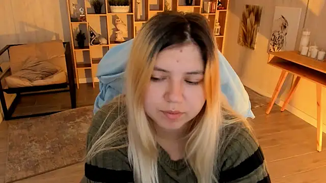 Snapshot of DiaAngell chatting on October 26, 2025, 12:11 am DiaAngell online show from October 26, 2025, 12:11 am