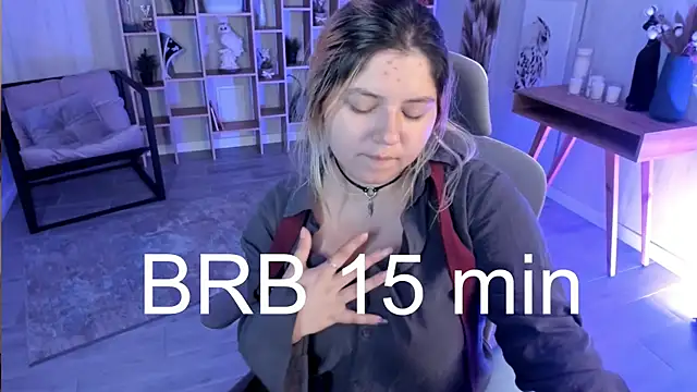 Snapshot of DiaAngell chatting on September 26, 2025, 7:43 pm DiaAngell online show from September 26, 2025, 7:43 pm