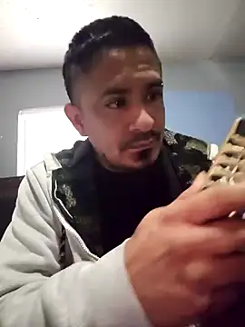 Burrrucecold00 online show from February 13, 2025, 9:49 pm