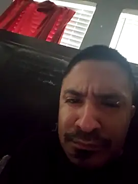 Burrrucecold00 online show from February 14, 2025, 9:10 pm