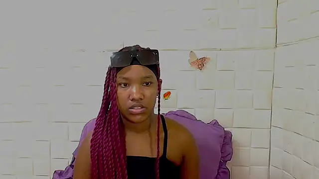 EroticSexyPrada online show from March 16, 2026, 4:20 am